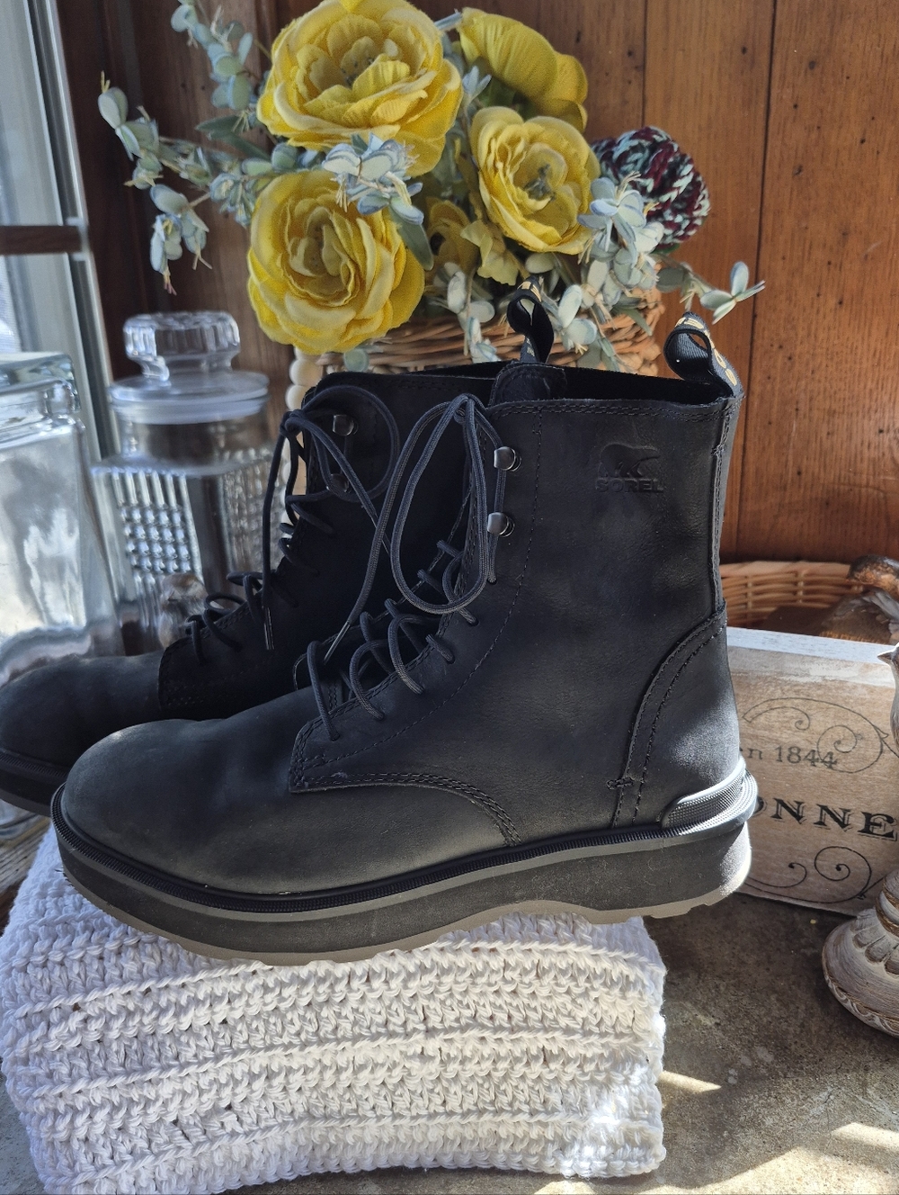 Sorel Hi-Line Lace Womens Size 9 Waterproof Black Leather Lace Up Boots
